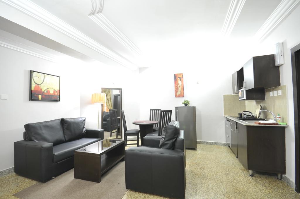 Sheer Luxury Apartments And Suites Abuja Room photo